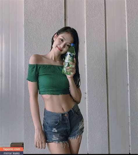 Preview 3 of Rosannamariiee Nude Set Leaked