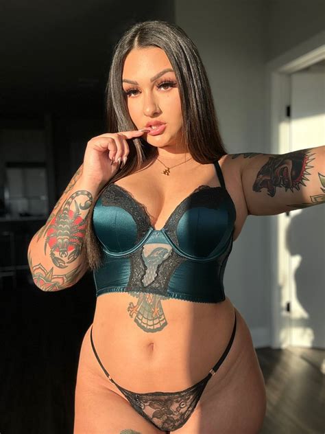 Preview 4 of Roxanne Roselle Onlyfans Leak Fans Links