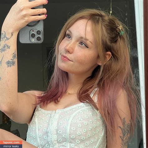 Preview 3 of Sapphire444 Onlyfans Nude Flashes