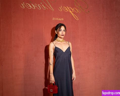 Preview 3 of Sarah Shahi Nude Patreon Leaks