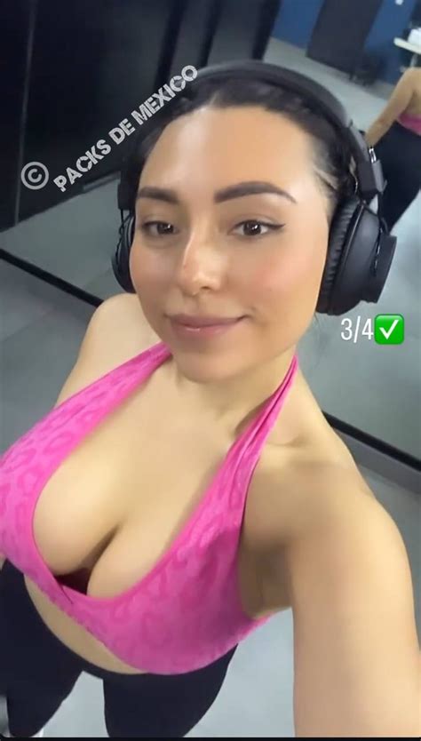 Preview 2 of Secretaria Onlyfans Pack