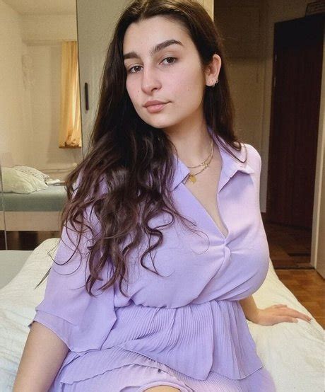 Preview 1 of Shadesofanastasia Nude Photo Leaks