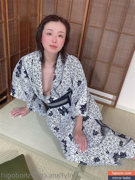 Preview 1 of Shodo Girl Nude Nude Flashes