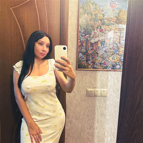 Sinysha OnlyFans channel