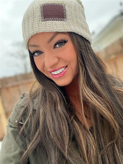 Preview 2 of Skylar Mae Skylarmaexo Onlyfans Leaked Content