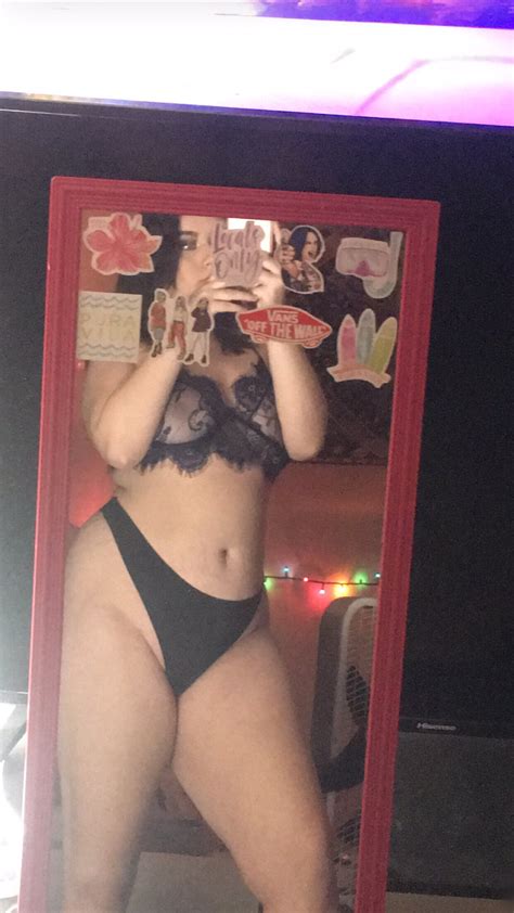 Preview 3 of Skylarpaaigee33 Onlyfans Fans Drop