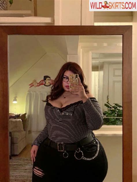 SoftestPear OnlyFans channel