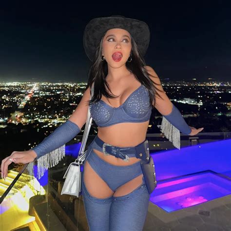 Preview 3 of Stella Hudgens Boobs Telegram Onlyfan