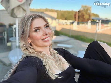 Ukcurvyrose OnlyFans channel