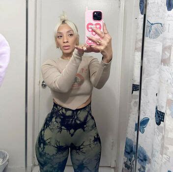 Preview 1 of Villawase Onlyfans Nude Videos