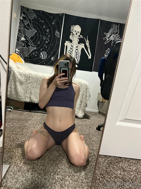 Preview 1 of Wallfartss Onlyfans Nude Leaked