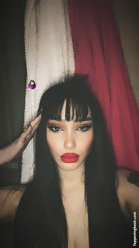 Preview 2 of Yummyava Nude Content Leaked