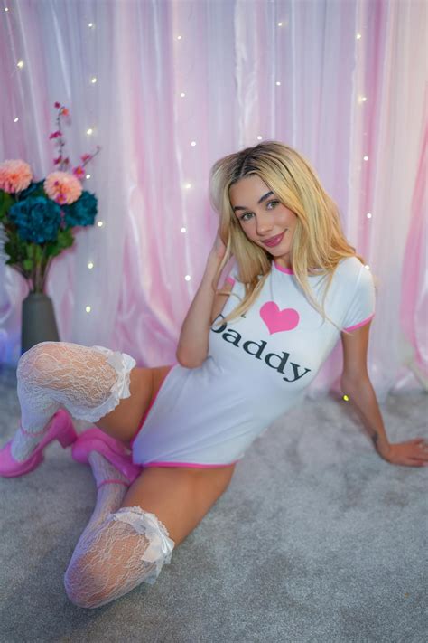 Preview 2 of Zara Rose Nudes Pictures Nude