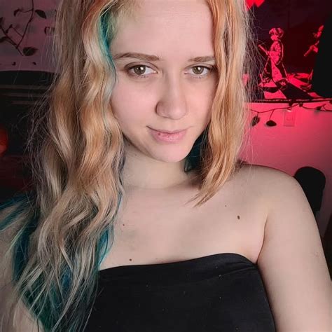 Preview 2 of Ziny Cosky Sex Set Leaked