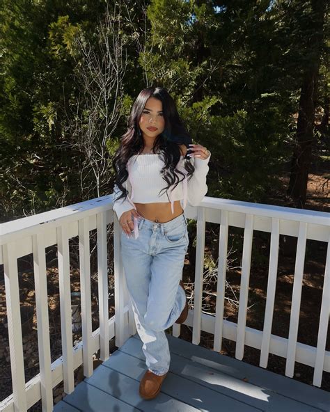 Aadorelesliee OnlyFans channel
