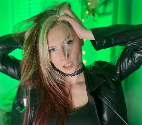 Avacrushtv OnlyFans channel