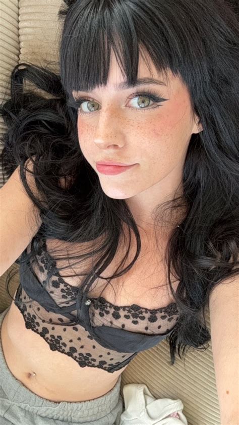 Bailey soogs nude OnlyFans channel