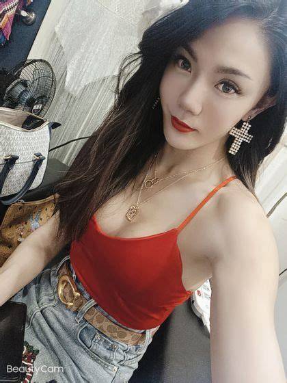 Ellaqueenlook OnlyFans channel