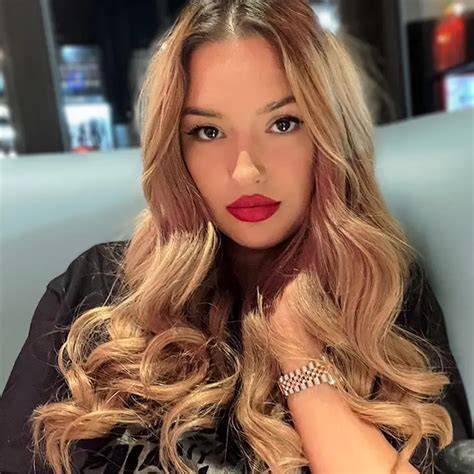 Emmsteele video OnlyFans channel