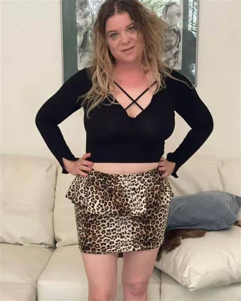 Erin electra telegram OnlyFans channel