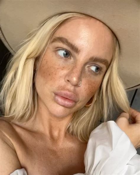 Frecklesanna OnlyFans channel