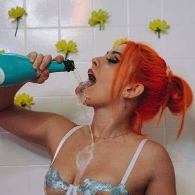 Koochiekachow soaking OnlyFans channel