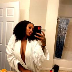 Lilbootyplug telegram OnlyFans channel
