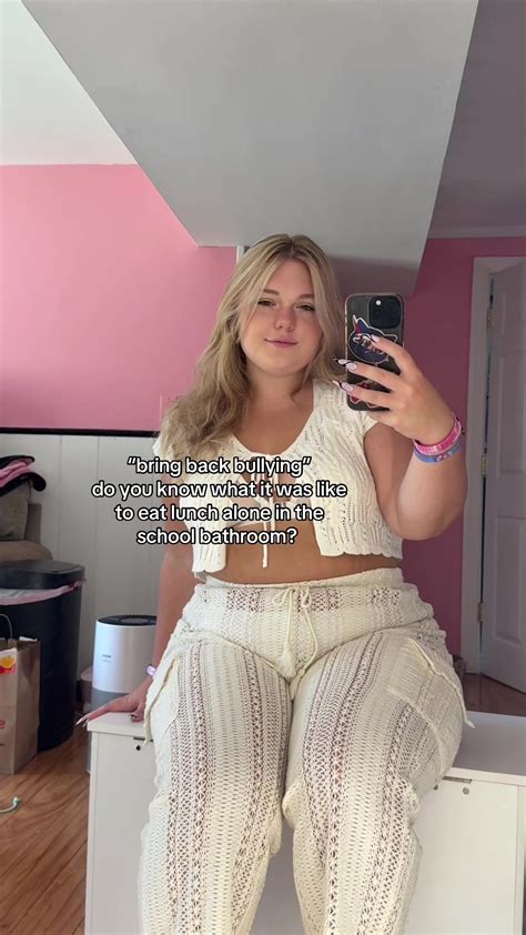 Lxves telegram OnlyFans channel