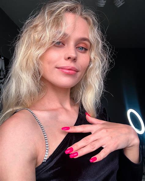Marimoore compilation OnlyFans channel