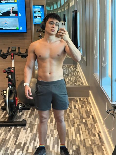 Mememimo4 telegram OnlyFans channel