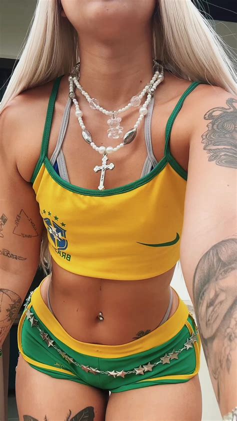 Pamelasaravv OnlyFans channel