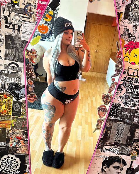 Sandyblux pack OnlyFans channel