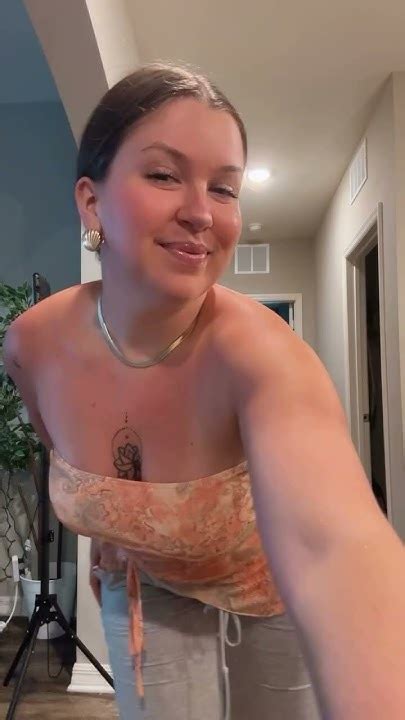 Sliceofjade tits OnlyFans channel