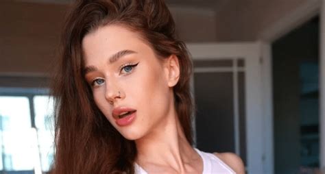 Sofia simens fansly leaks OnlyFans channel