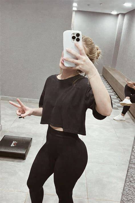 Sofiazmo telegram OnlyFans channel