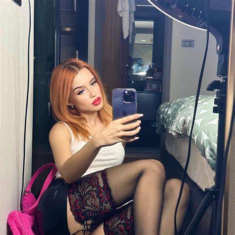 Vickylicious twitter OnlyFans channel