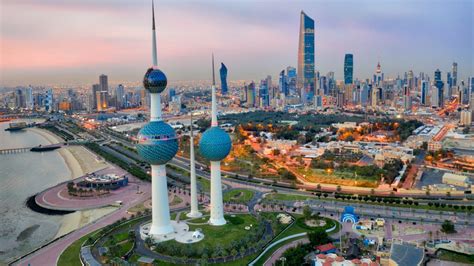 kuwait holds  aa credit rating  sovereign net foreign assets