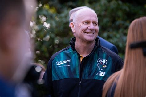 Former Port Adelaide coach Ken Hinkley announced as Tasmania Devils