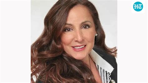 Helen Tzelios quits LinkedIn as Douglas Elliman fires broker after
