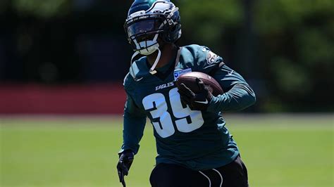 Eagles reportedly calling up Dameon Pierce to the roster - Yahoo Sports