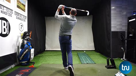video shows  arm move  ruins  swing instantly
