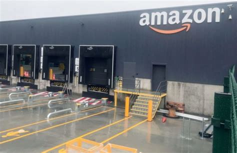 Amazon announces layoffs of 14,000 corporate employees amid the AI era 