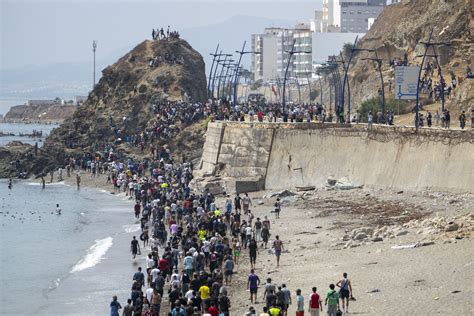 spain    migrants  returned  morocco  ceuta