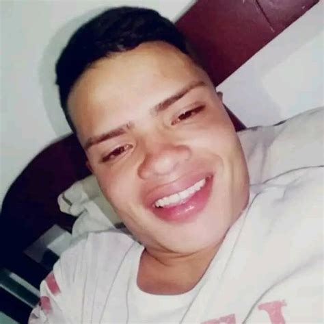 Modelo de Cam MackSteellhot Show de Sexo ao Vivo Grátis e Stripchat