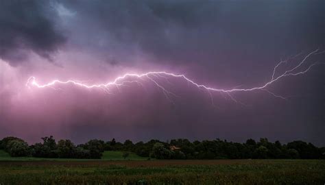 wetter kapriolen hagel sturmboeen mit  kmh und dann  grad hitze