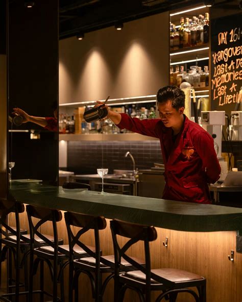 singapore lands  spots  asias   bars  extended list