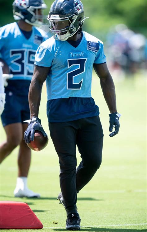 tennessee titans      winning record