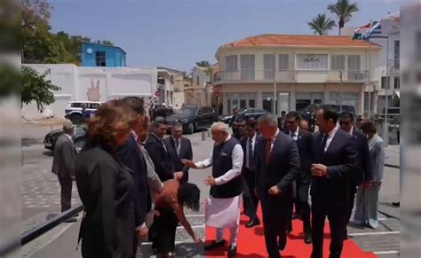In Cyprus, A Surprise Greeting For PM Modi, Local Official Touches His Feet