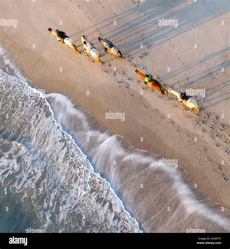 Aerial view long foamy waves hi-res stock photography and images - Alamy 
