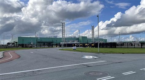 microsoft data center     dutch electricity nl times